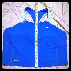 Work out Nike crop sports bra